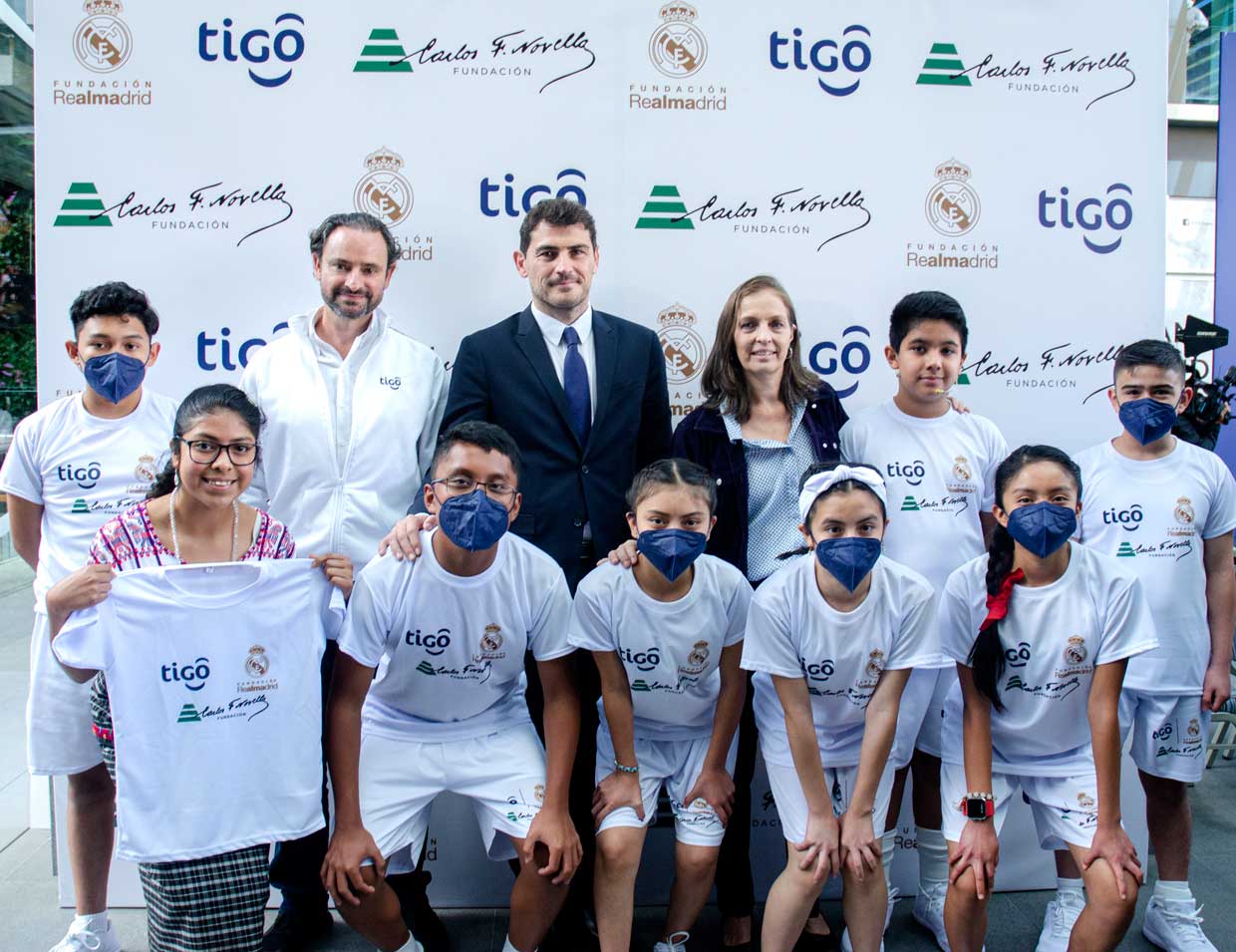 Tigo, la Fundación Real Madrid y la Fundación Carlos F. Novella apoyarán la digitalización de niñas, niños, mujeres y maestros en Guatemala