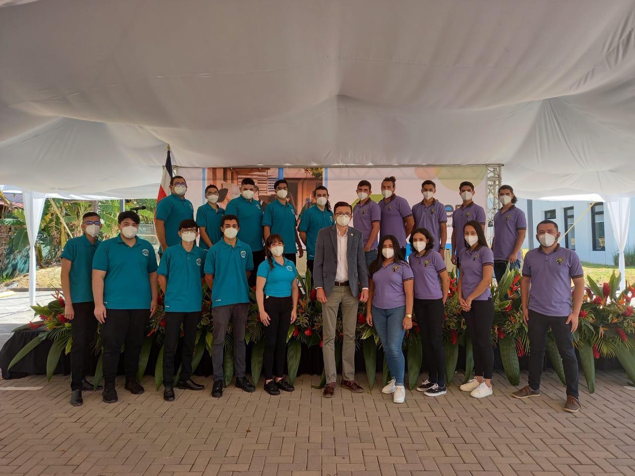 Dos Pinos: Primera empresa 100% costarricense en participar en programa de educación dual