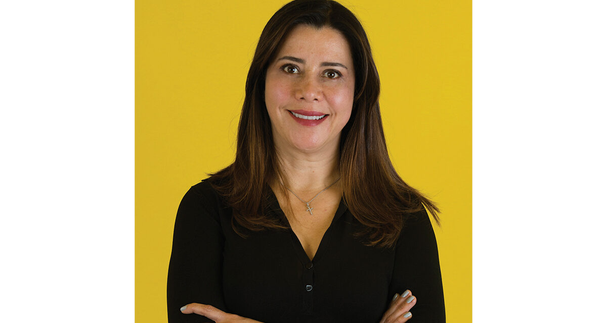 Adriana Martínez, Líder en la industria tecnológica