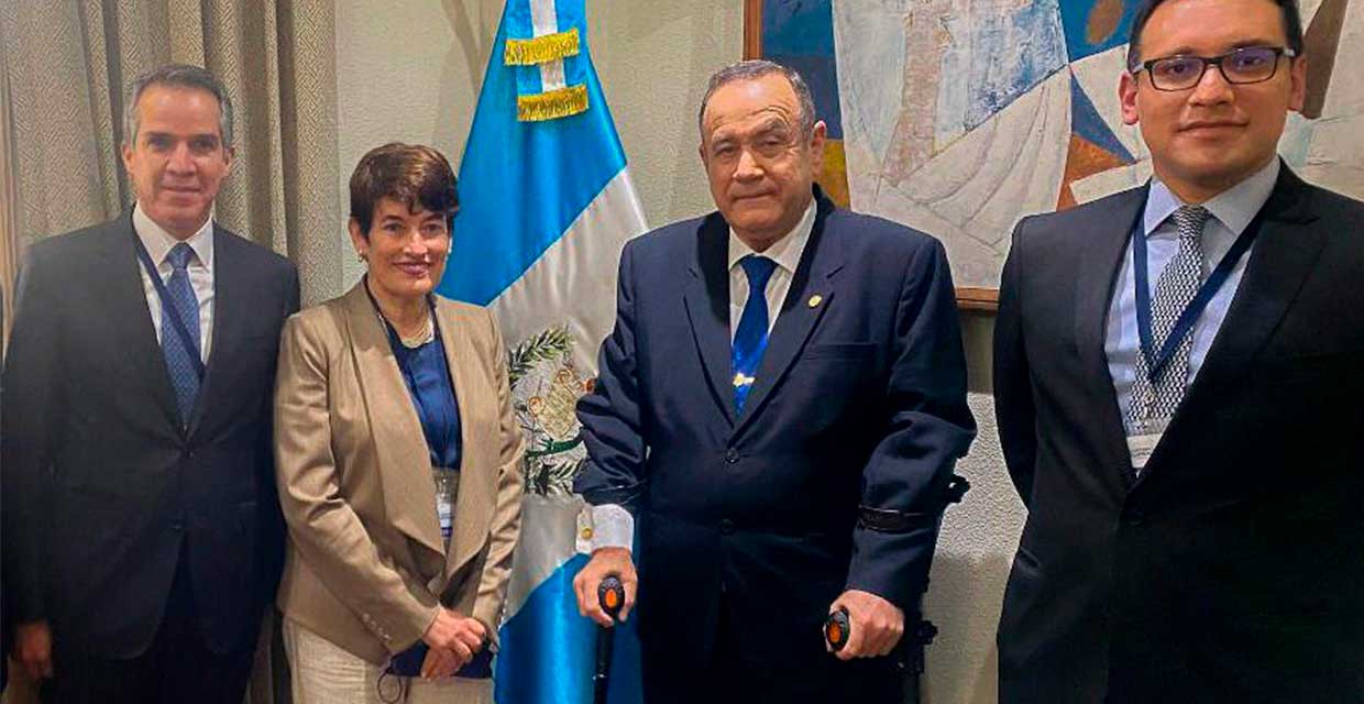 Presidente de Guatemala y Presidente Regional de Visa para América Latina y el Caribe acuerdan avanzar la digitalización de apoyos gubernamentales