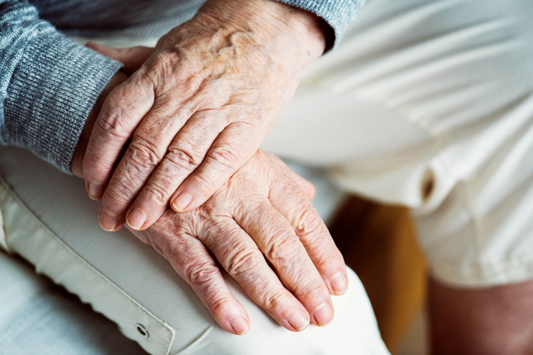 Apoyo familiar es crucial para el bienestar del paciente con Parkinson