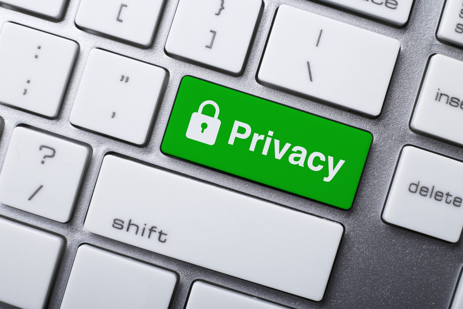 ¿Qué considerar antes de aceptar una política de privacidad?