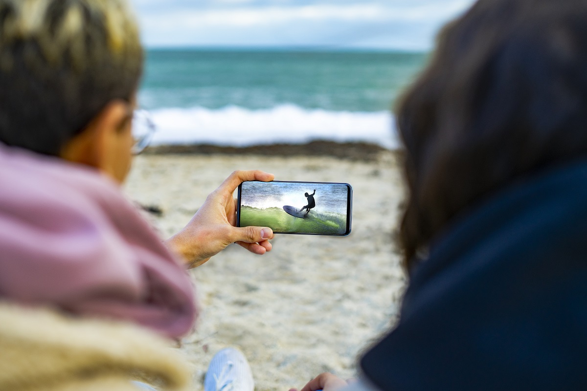 ¿Pasa mucho tiempo frente a la pantalla de su smartphone? Conozca como proteger su vista