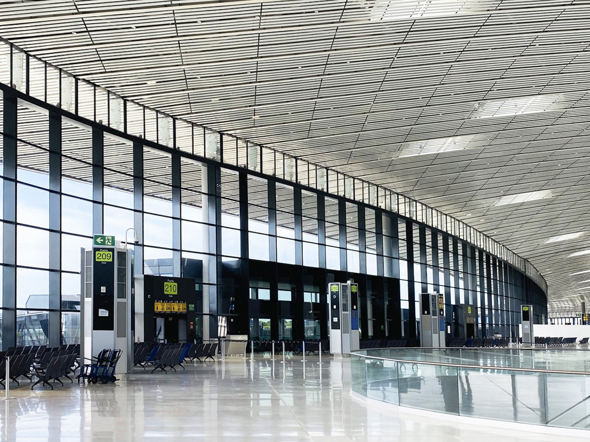 Panamá pone en operación terminal aeroportuaria más moderna de la región