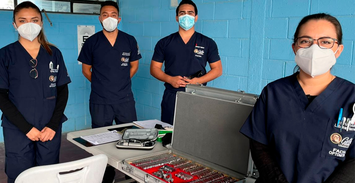 Estudiantes de Universidad Galileo de Quetzaltenango realizan jornada de optometría y donación de sangre