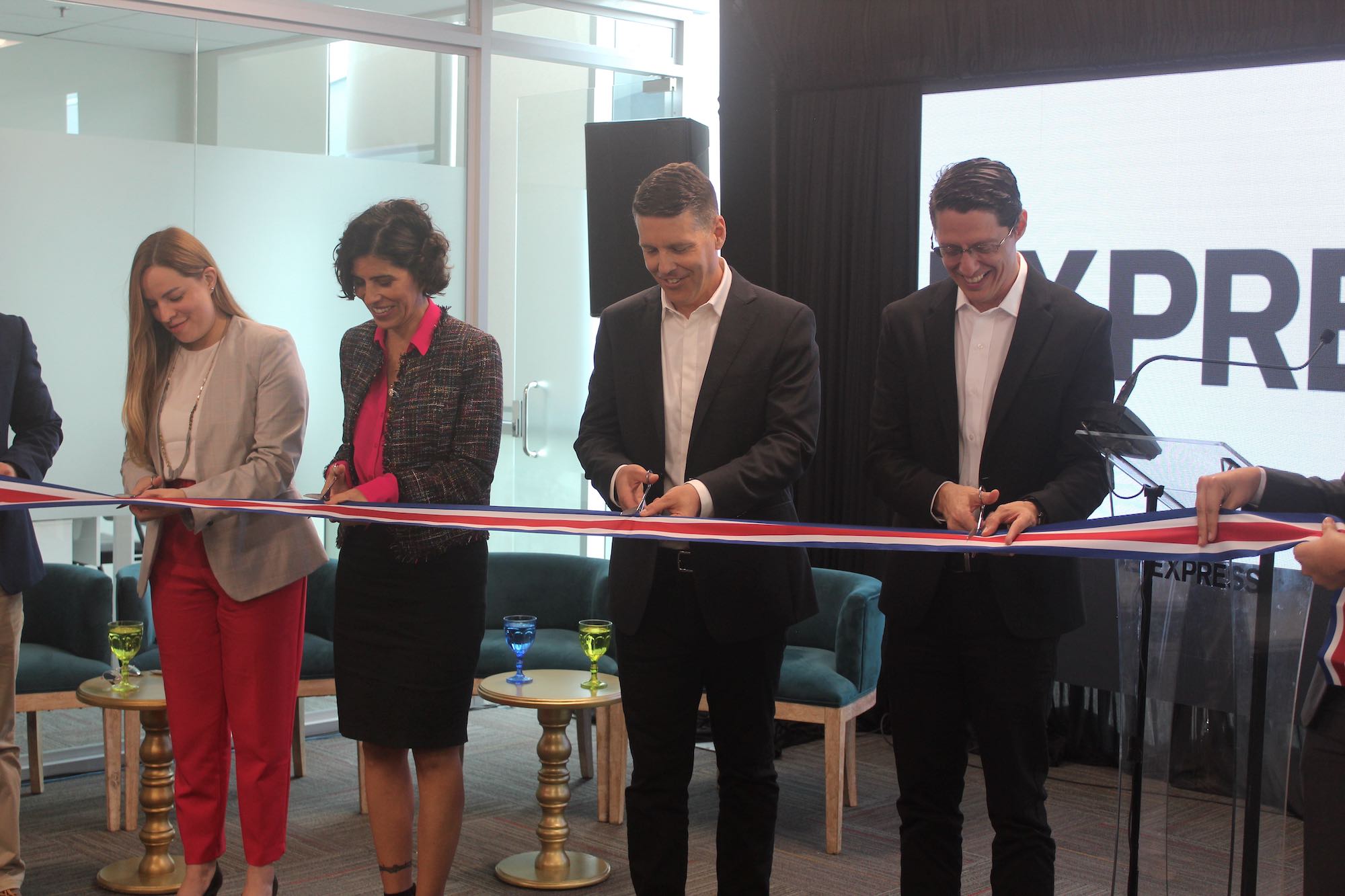 Express apuesta por Costa Rica para establecer un centro de operaciones tecnológicas