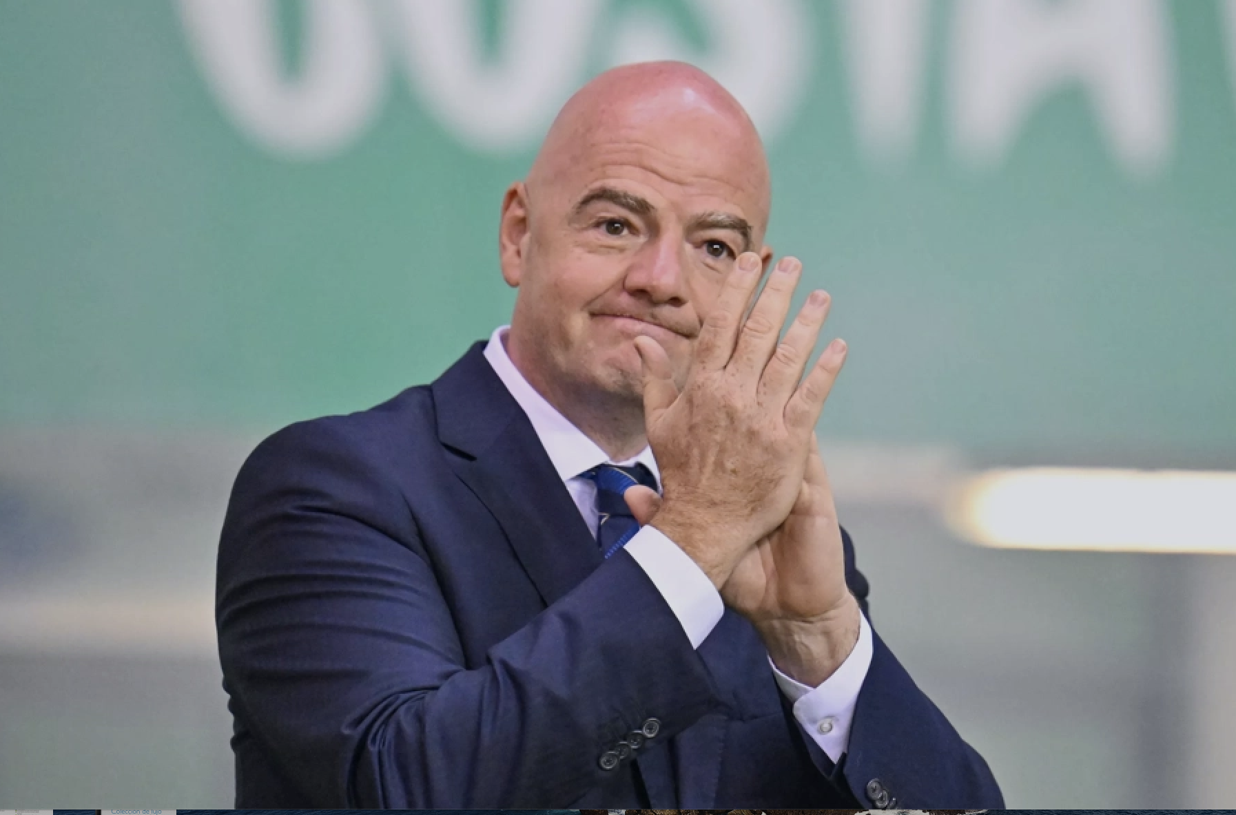 El presidente de la FIFA elogia el «amor verdadero» de Costa Rica por el fútbol