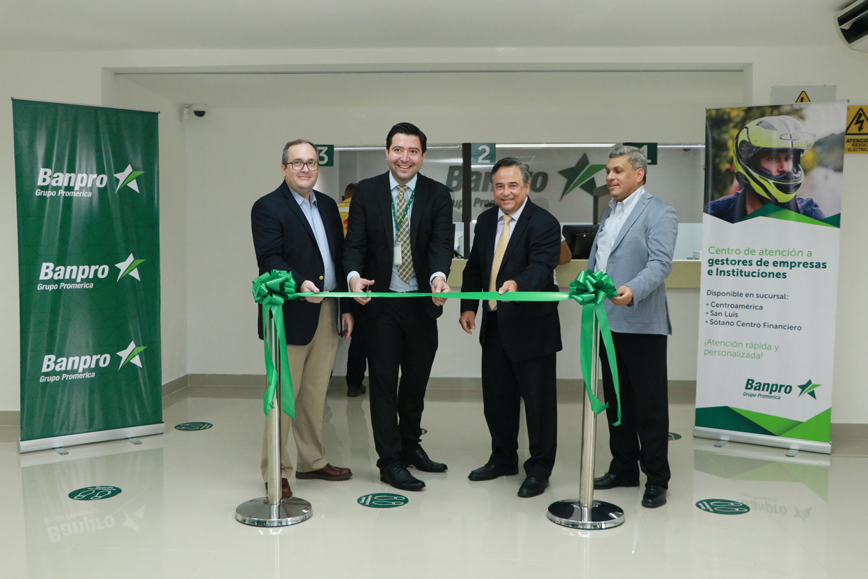 Banpro inaugura tres nuevos centros de atención a gestores