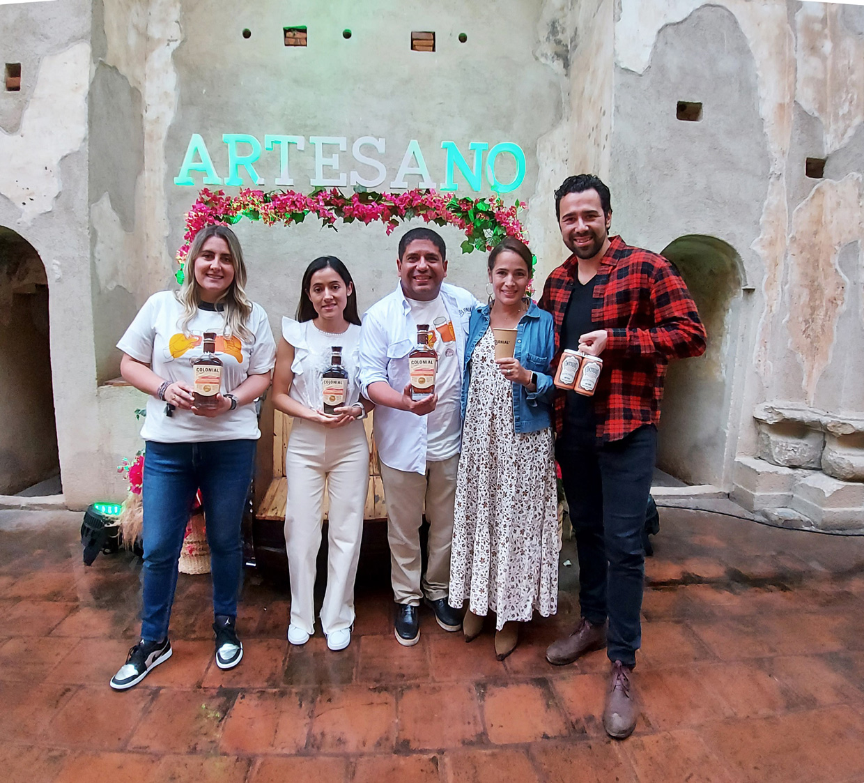 Colección Patrimonio Artesano, Ron Colonial acabado en barricas de Antigua Cerveza