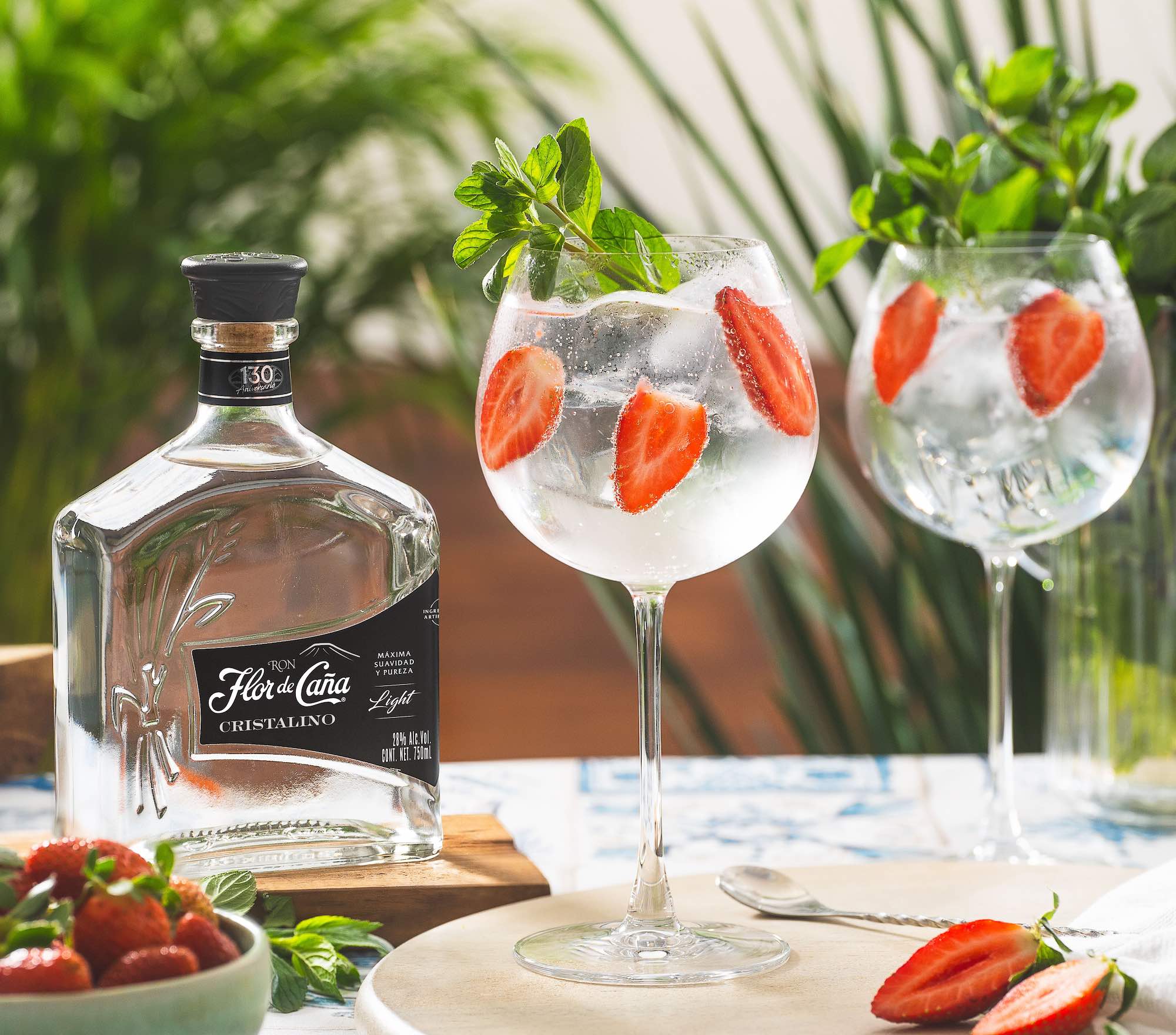 Presentan nuevo Flor de Caña Cristalino