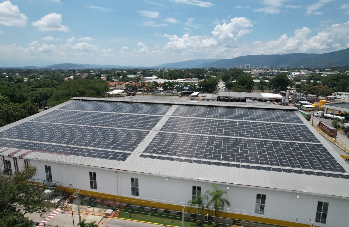 Celsia y Cervecería Hondureña instalan el techo solar más grande de Latinoamérica