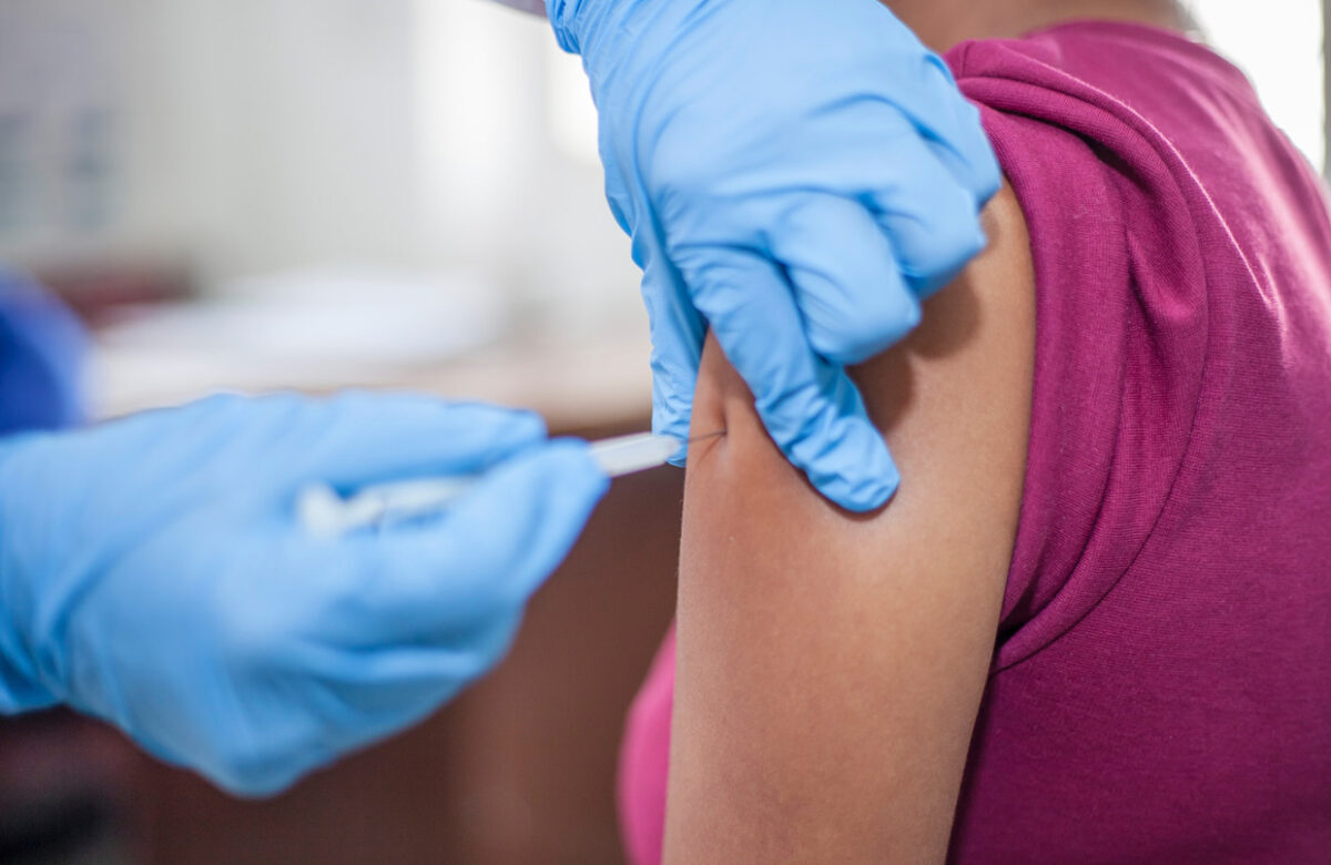 La vacunación es un factor clave para la salud y recuperación de la economía