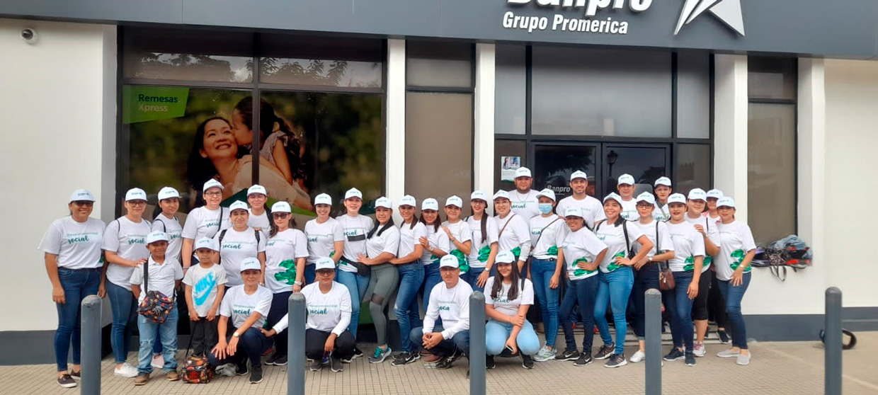 Banpro realiza jornada de limpieza en Nicaragua
