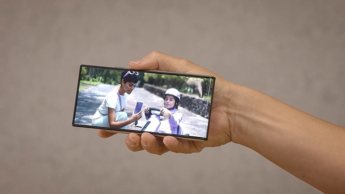 Motorola presentó el concepto de smartphone rollable durante Lenovo Tech World 22