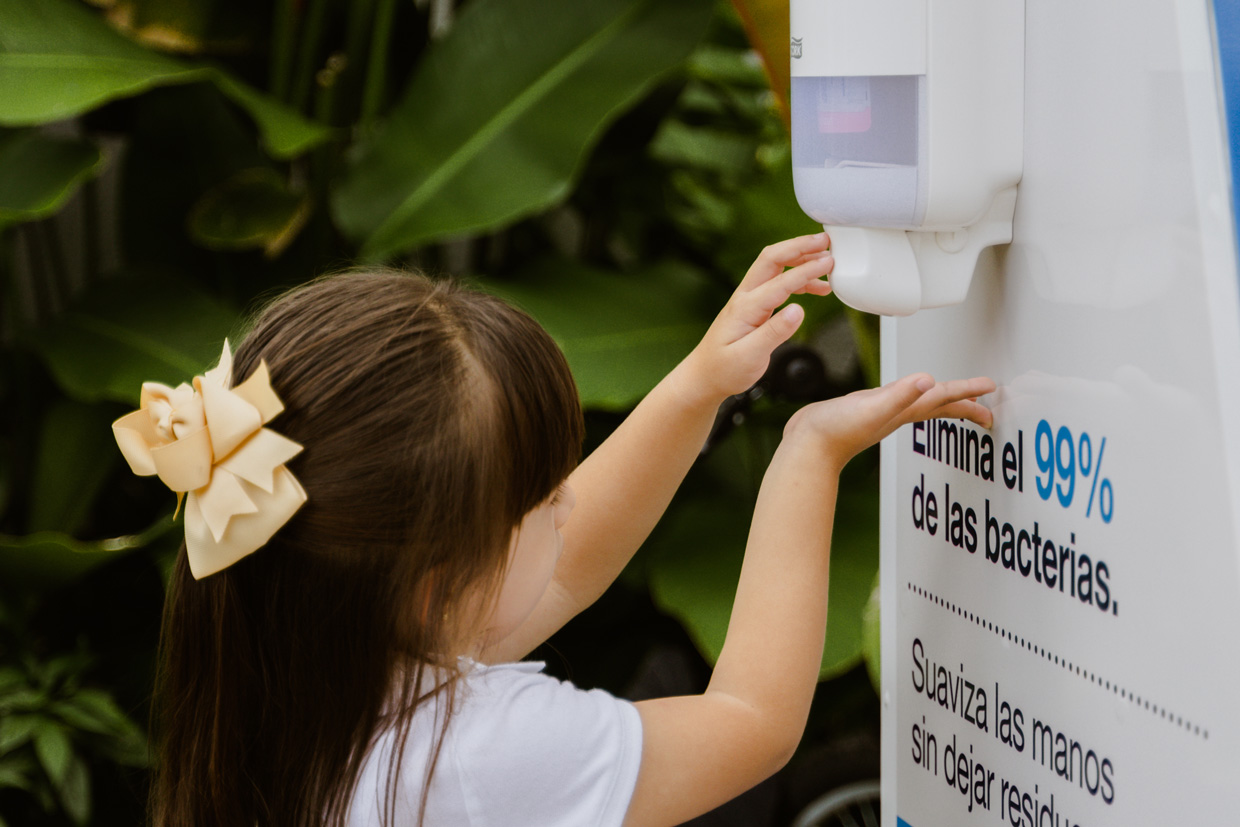 ¿Cómo promover un cambio a largo plazo en las conductas de higiene de manos entre las personas?