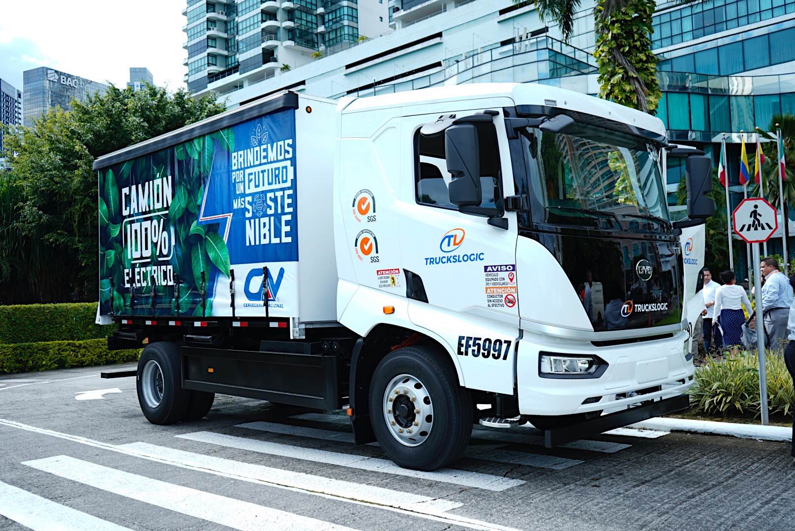 Cervecería Nacional, primera empresa en Panamá y Centroamérica en incorporar un camión eléctrico con energía solar