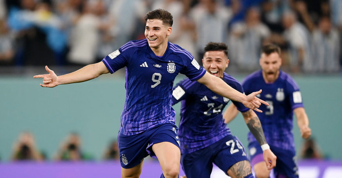 Mundial de Qatar: Argentina fue superior a Polonia y clasificó a octavos de final