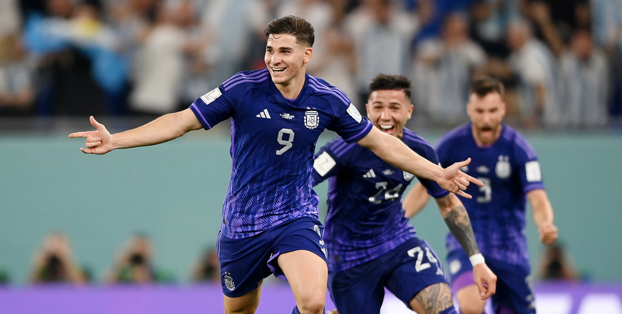 Mundial de Qatar: Argentina fue superior a Polonia y clasificó a octavos de final