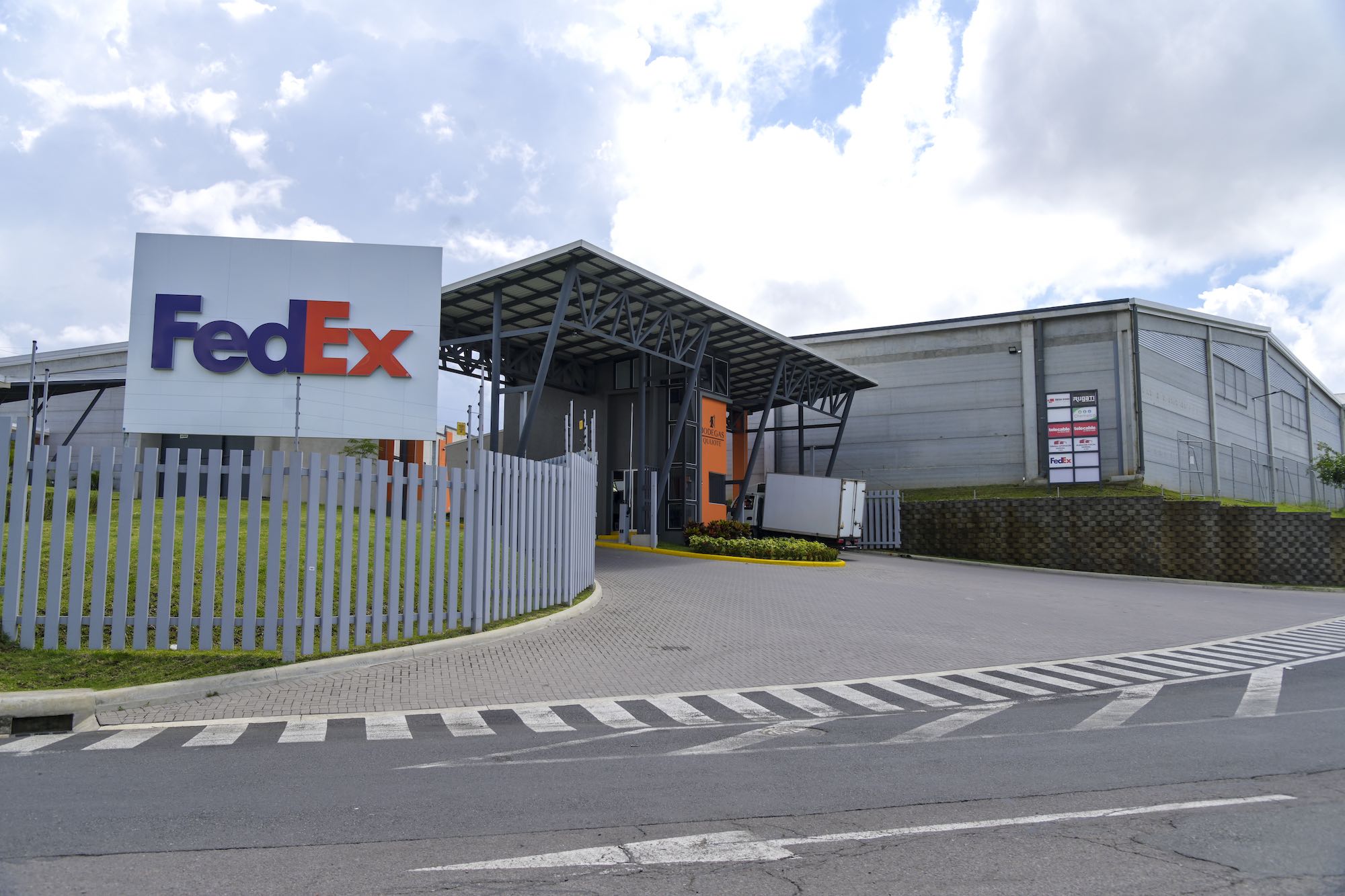 FedEx relocaliza sus operaciones en Costa Rica