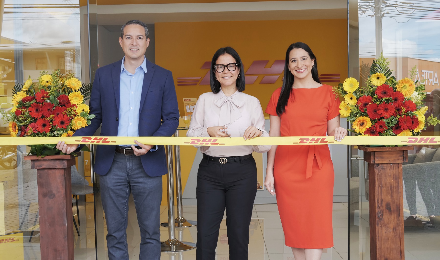 DHL Express Costa Rica se expande con la apertura de dos tiendas de servicio