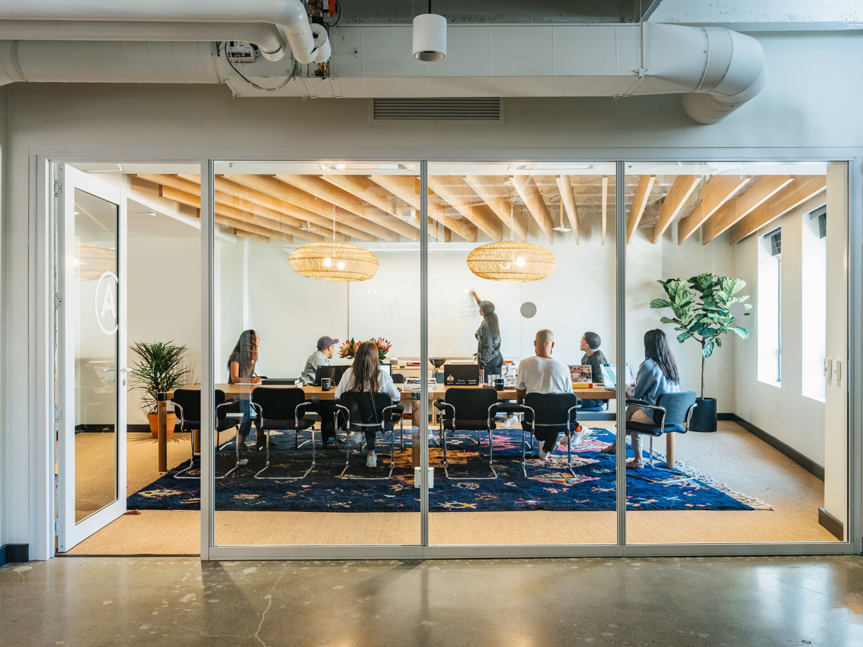 El 60% de costarricenses prefiere la modalidad de trabajo híbrido según el nuevo estudio de tendencias laborales