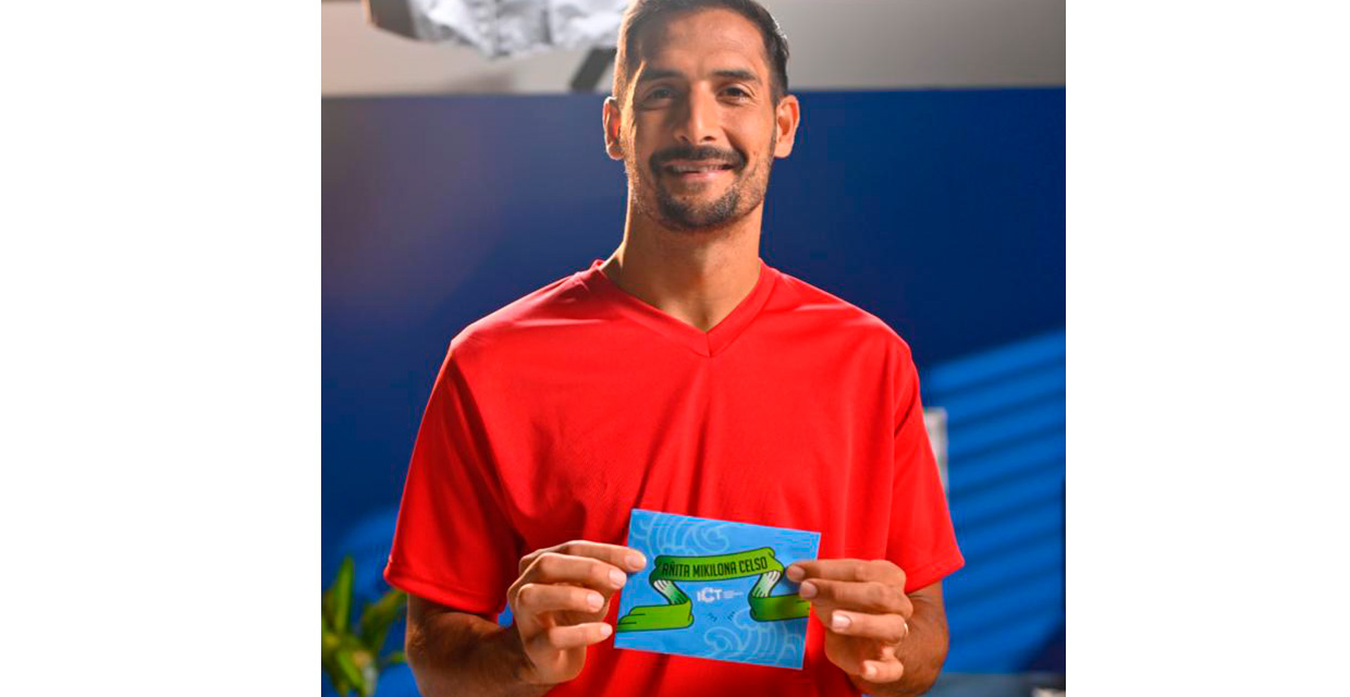 Jugadores de “La Sele” muestran las joyas turísticas de Costa Rica