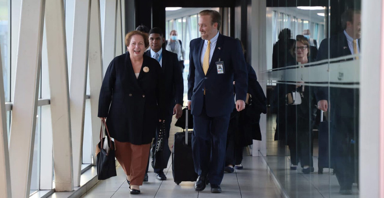 Llegó la nueva embajadora de EE.UU. Mari Carmen Aponte a Panamá