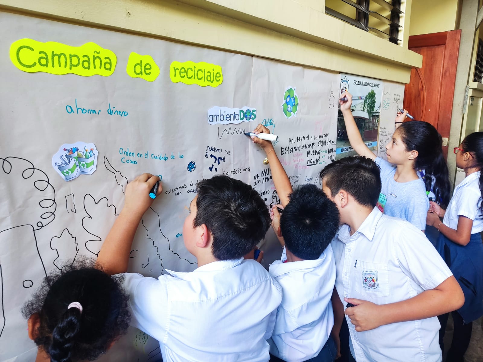 AmbientaDOS premió a centros educativos costarricenses por reciclar