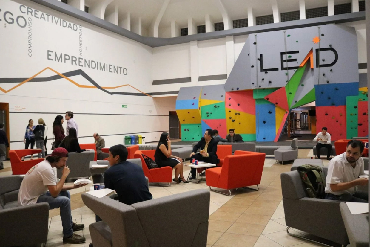 Cursar carreras en ciencias de datos y productividad empresarial impulsa oportunidades de empleo en Costa Rica