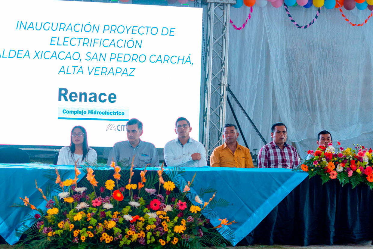 Avanza electrificación de San Pedro Carchá con alianza público privada en Guatemala