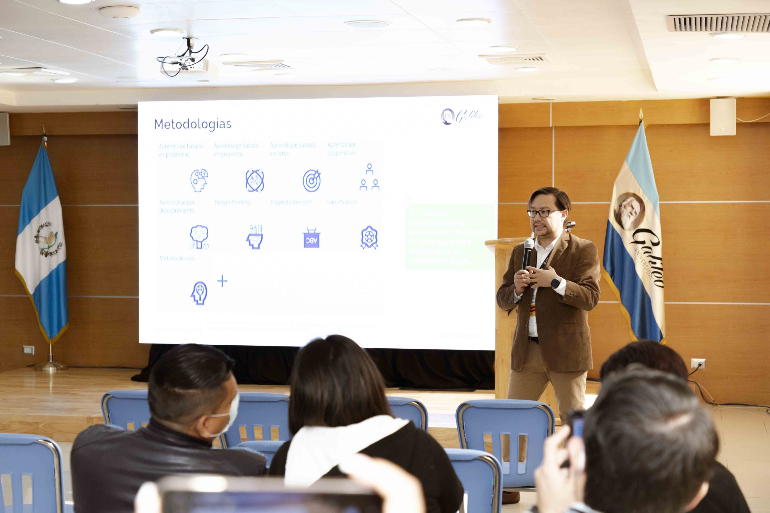 Universidad Galileo capacita a docentes de centros educativos de Guatemala