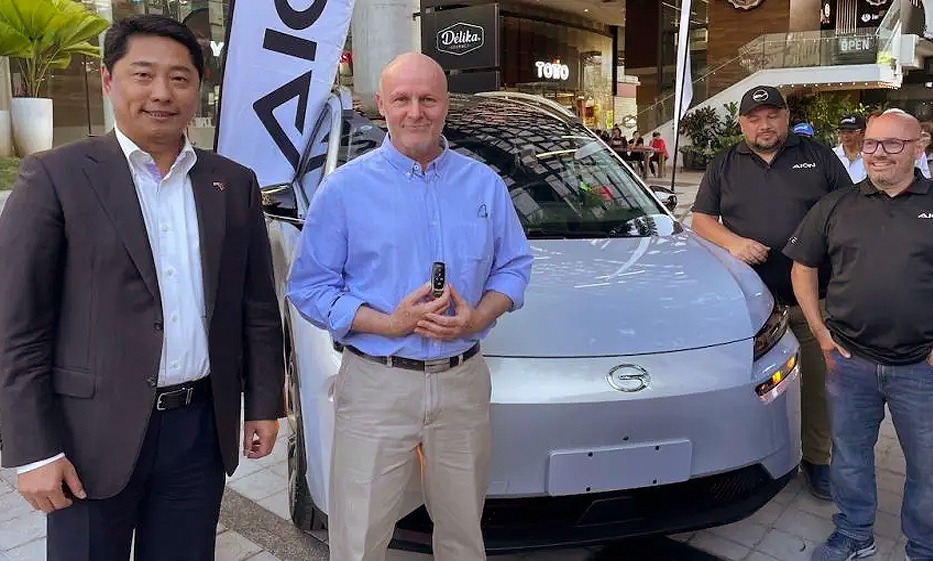 Embajada de la República Popular de China dona auto eléctrico a gobierno de Costa Rica
