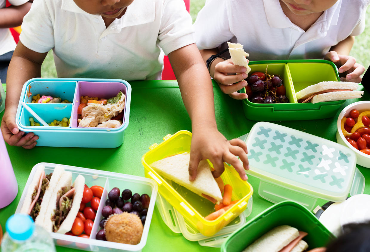 Retorno saludable a clases con buenos hábitos de higiene y alimenticios a la hora de la merienda