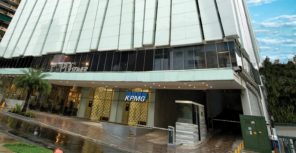 KPMG, Profundo conocimiento del sector financiero