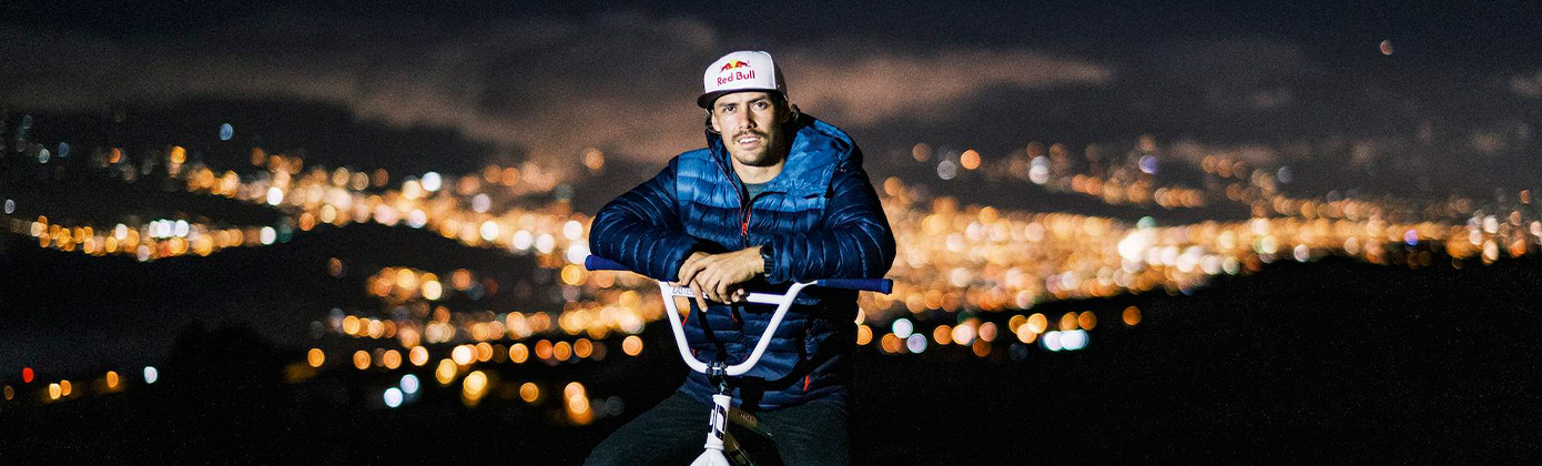 El ciclismo acrobático de Kenneth Tencio