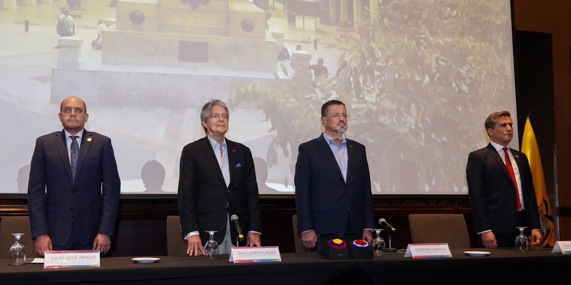 Costa Rica y Ecuador firman un acuerdo comercial