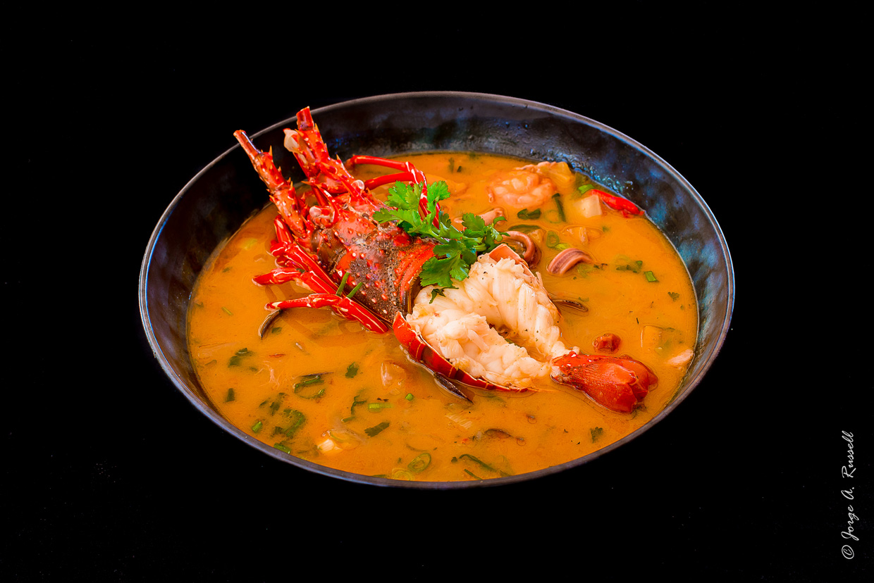 Magic of the Night: la experiencia exclusiva que combina gastronomía y entretenimiento en Punta Leona y Jacó