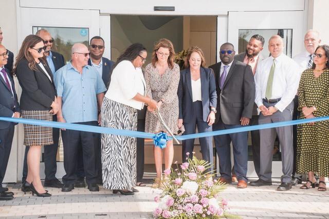 Health City Cayman Islands inaugura centro de Oncología Radioterápica