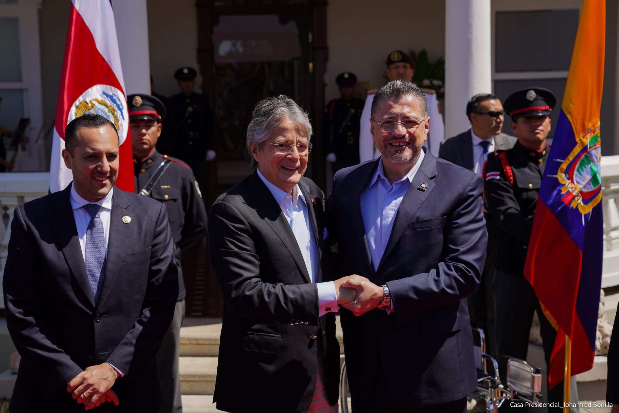 Costa Rica y Ecuador firman acuerdo de asociación comercial