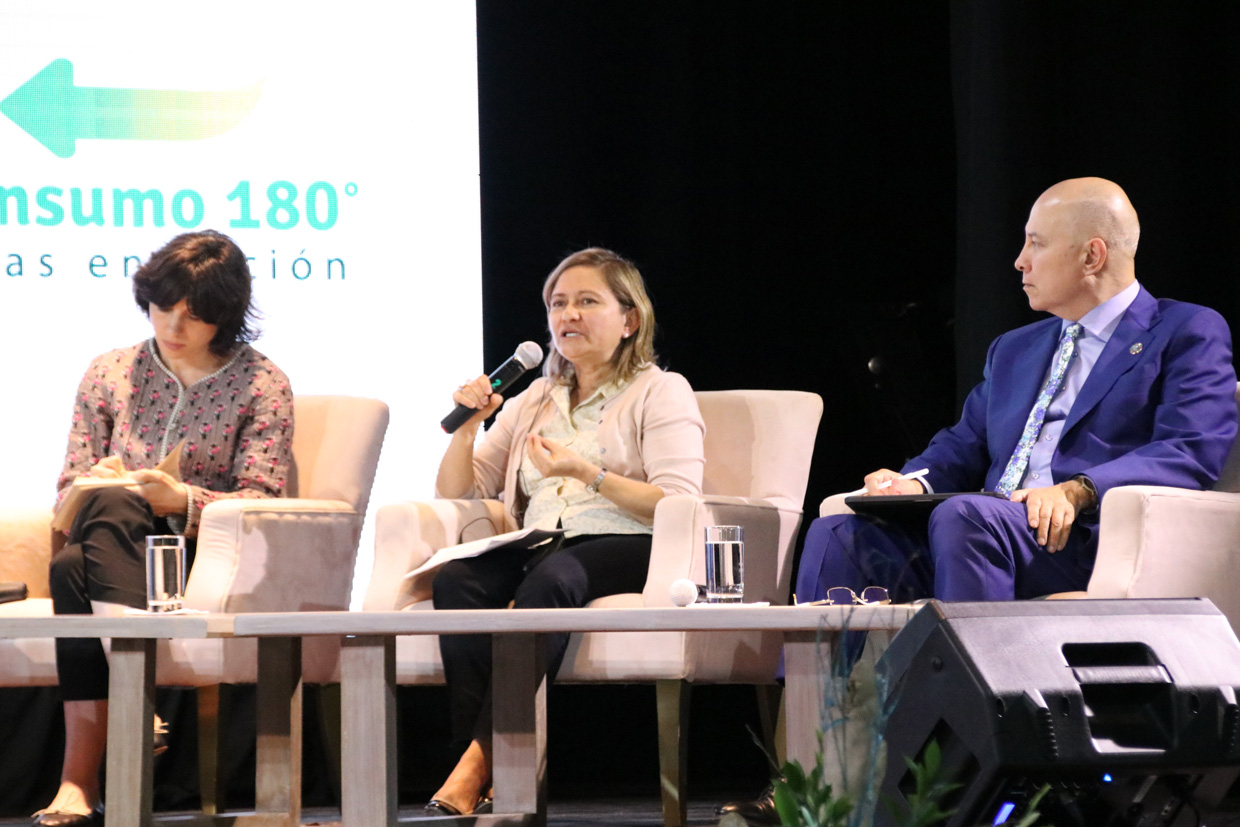 Costa Rica y Francia se unen para repensar el consumo y producción de plásticos