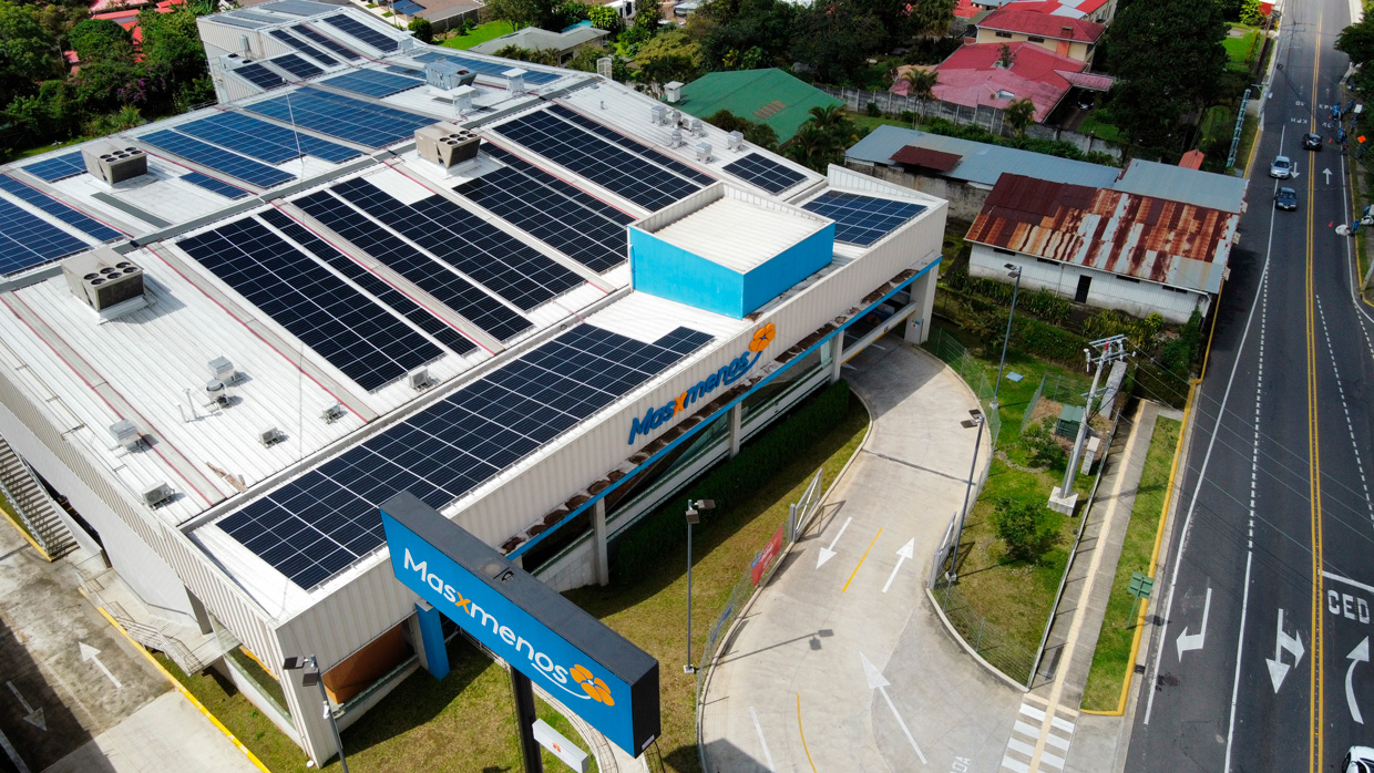 Walmart impulsa generación solar, movilidad eléctrica y alianzas para proteger el planeta