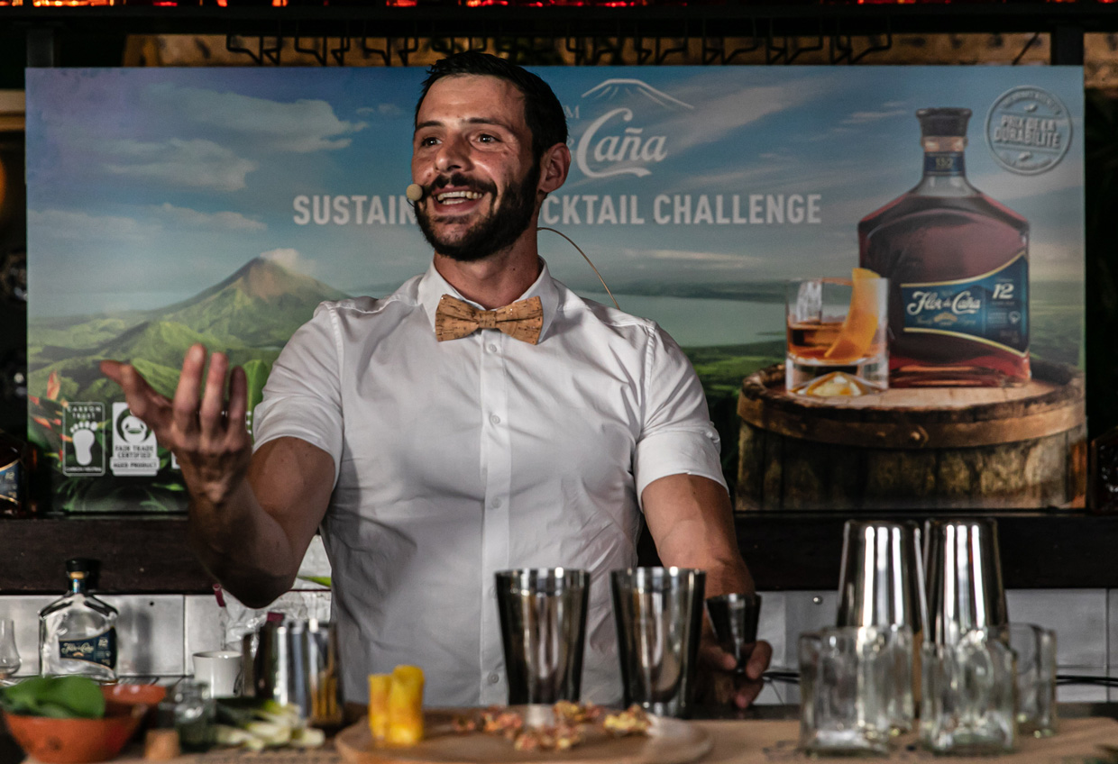 Flor de Caña y bares continuarán creando cócteles sostenibles para un futuro más verde
