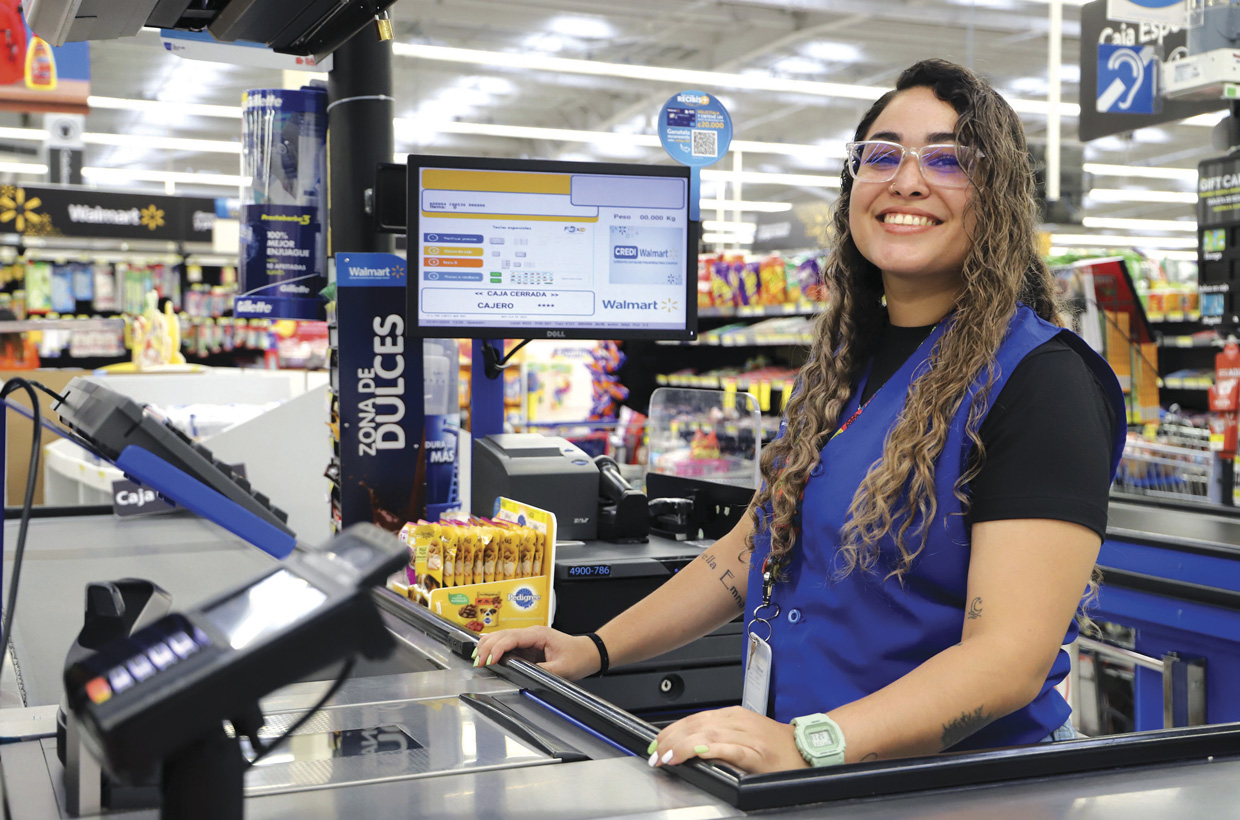 Walmart aumenta representación de mujeres y personas con discapacidad entre sus asociados