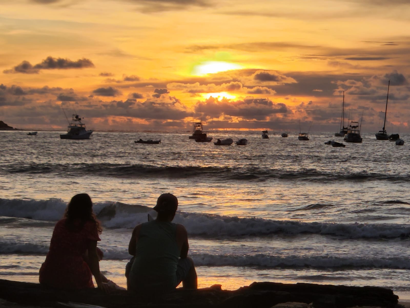 Costa Rica: Playa Tamarindo catalogado como uno de los destinos más bellos para mirar el atardecer