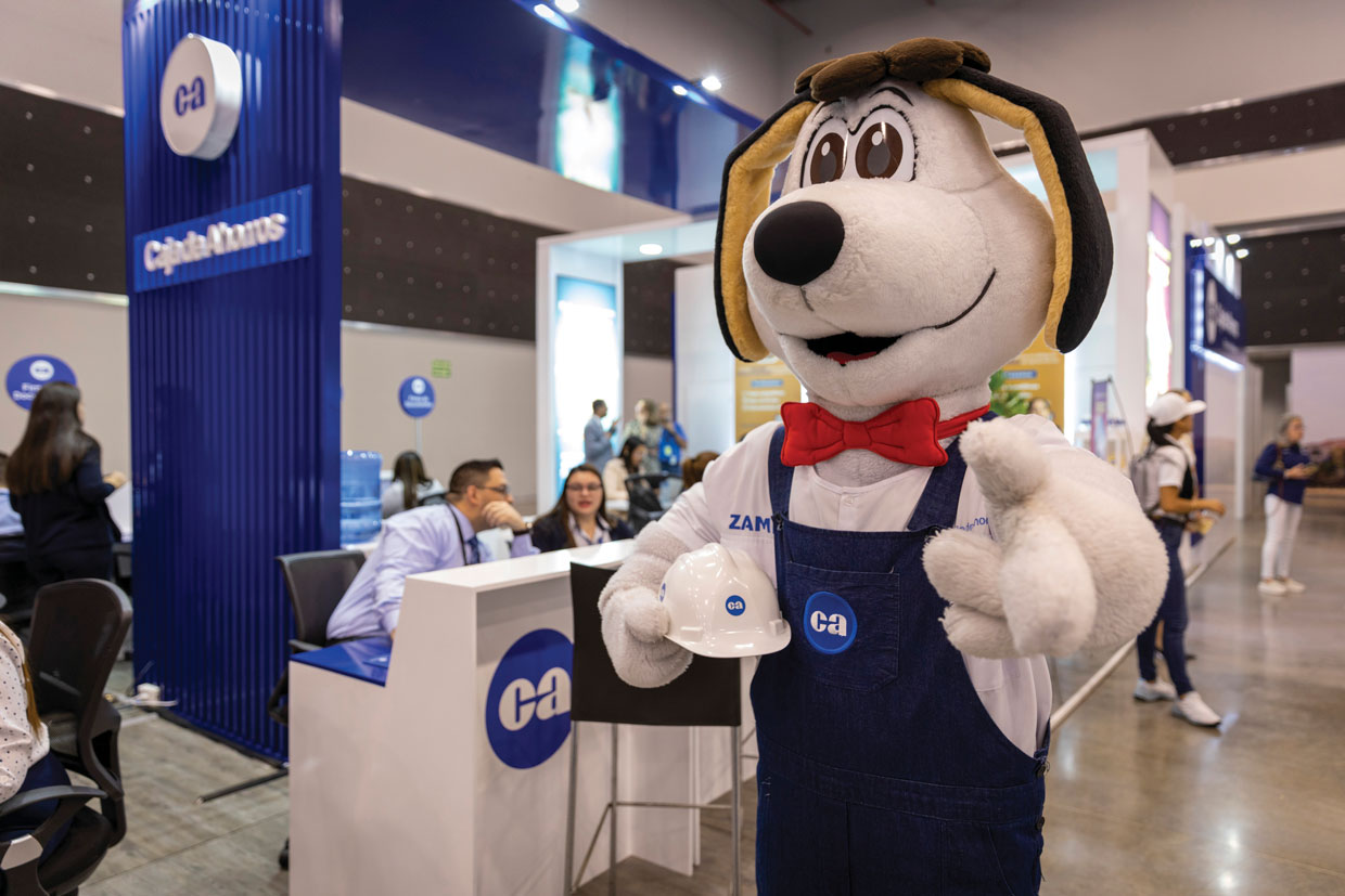 Banca comercial y corporativa de Caja de Ahorros decidida a crecer 25% en el 2023