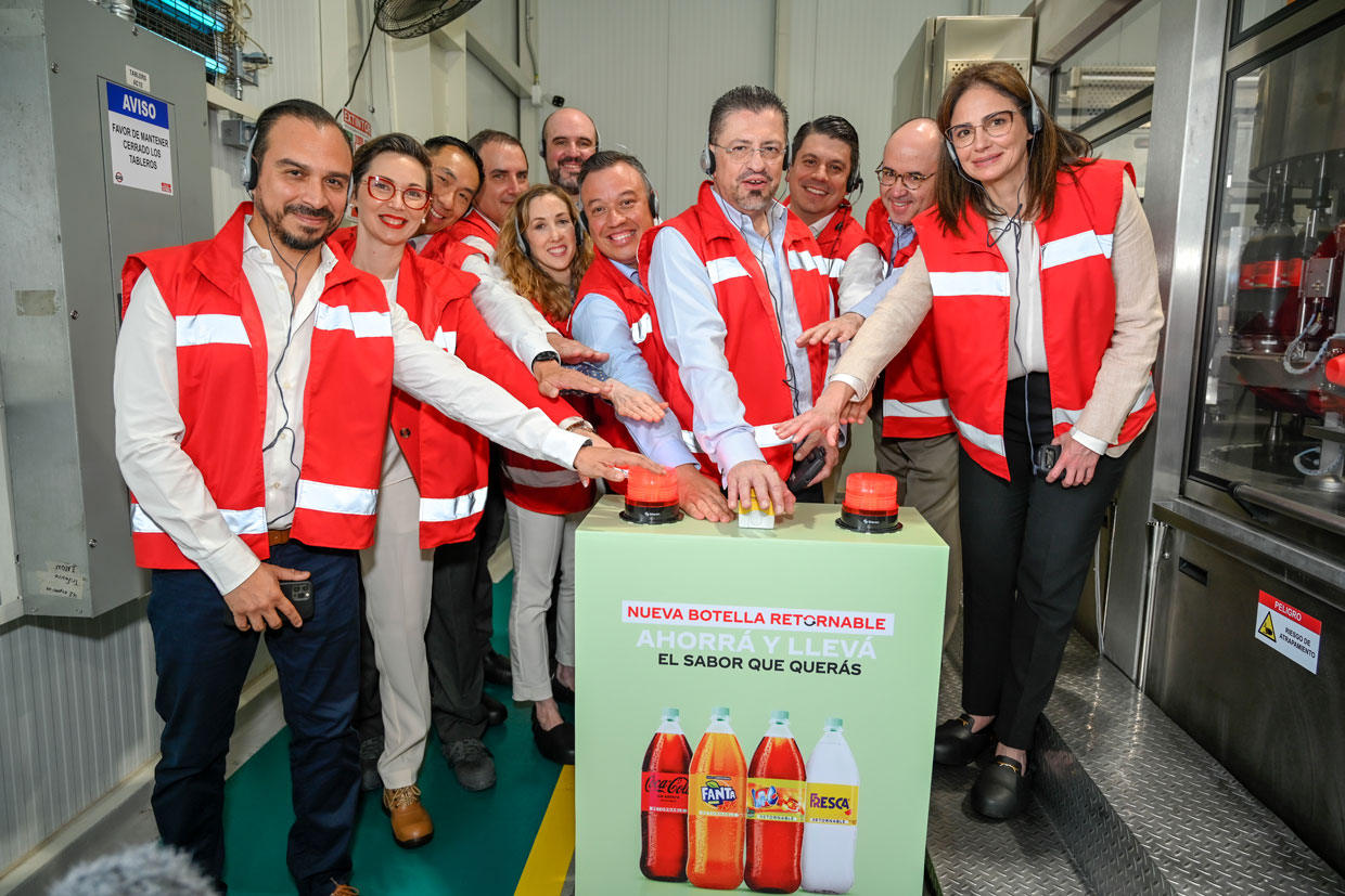 Sistema Coca-Cola inaugura modernas líneas de producción de botellas retornables en Costa Rica