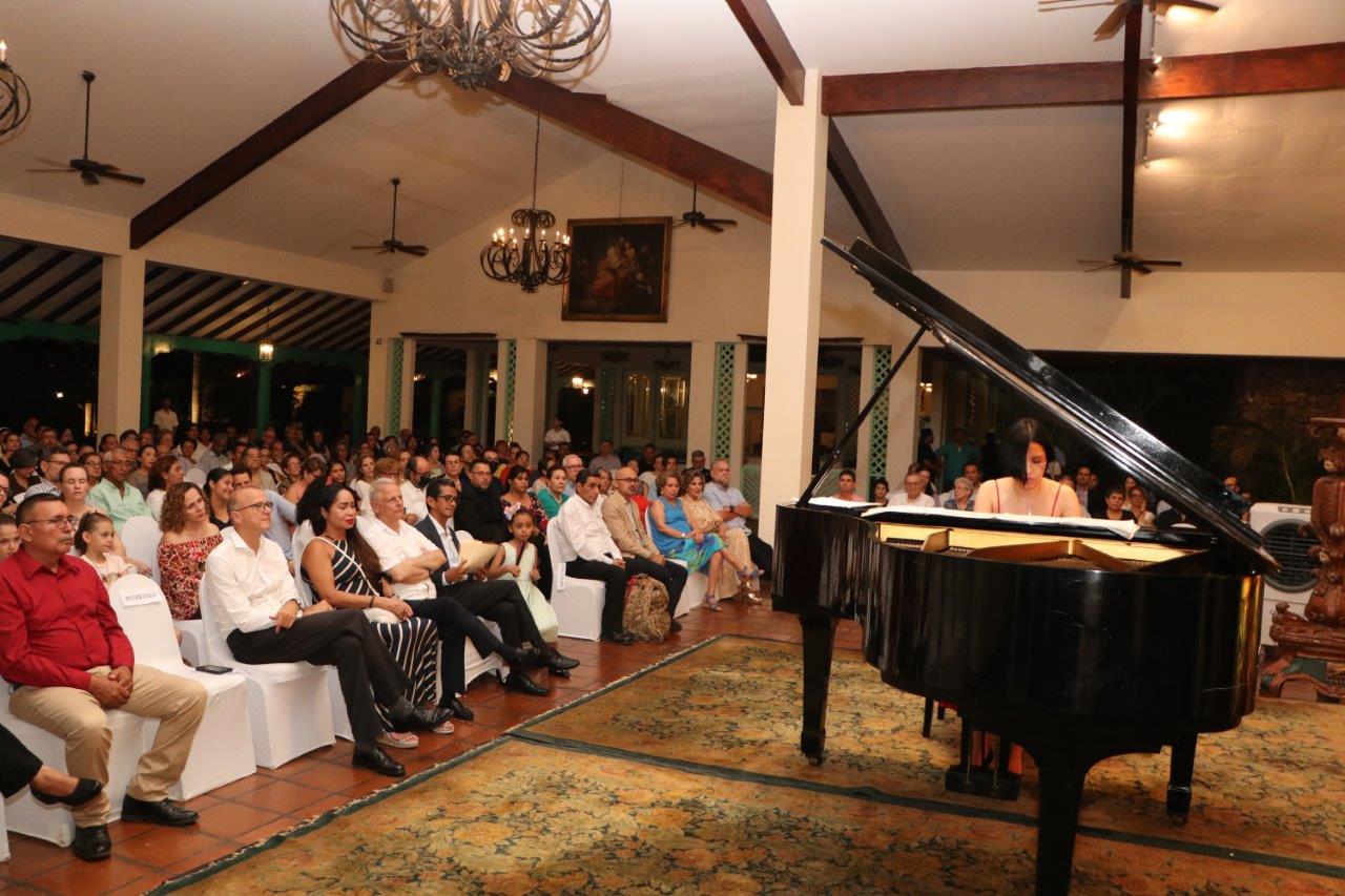 Nicaragua: Concierto de piano en el hotel El Convento en León