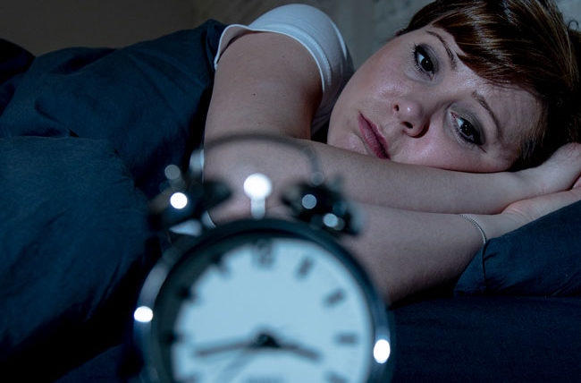 La falta de horas de sueño puede elevar su presión sanguínea