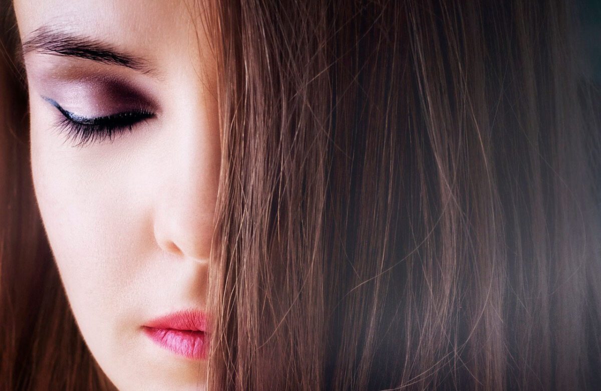 Descubra los beneficios del ácido hialurónico en el cabello