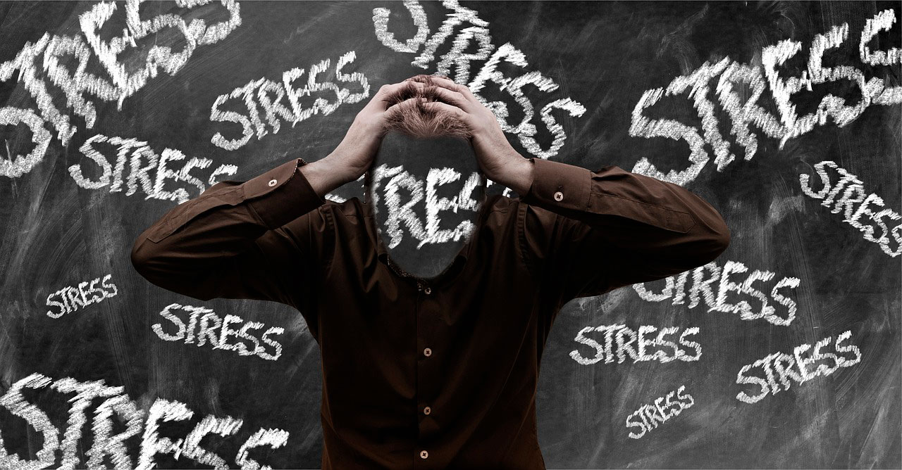El estrés puede enfermar y causar desde insomnio hasta aumento de la presión arterial